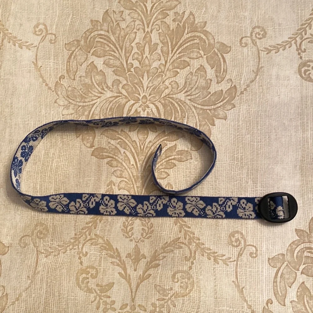 Bison Designs Blue Floral Hawaiian Boys Belt L